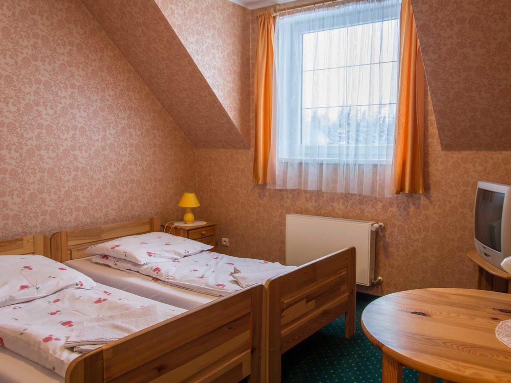 Marzenie Bed and Breakfast Przesieka Habitación foto