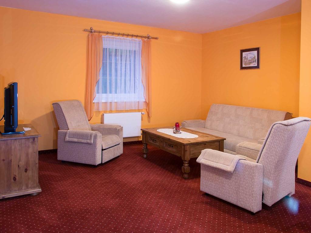 Marzenie Bed and Breakfast Przesieka Habitación foto
